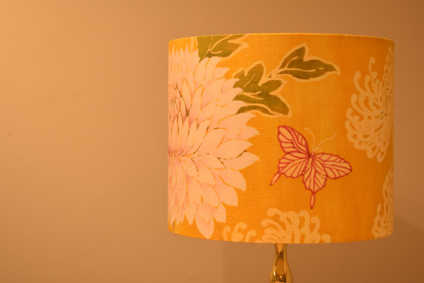 Rigid lampshades with coloured interiors