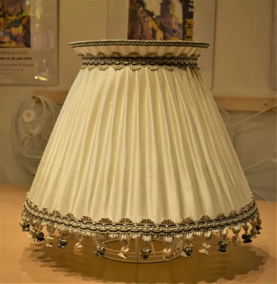 Traditional silk lampshade with contrast trim